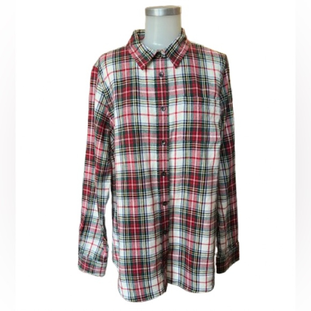 L.L. Bean Plaid Long Sleeve Button Down Front Pocket Slightly Fitted Shirt Med.